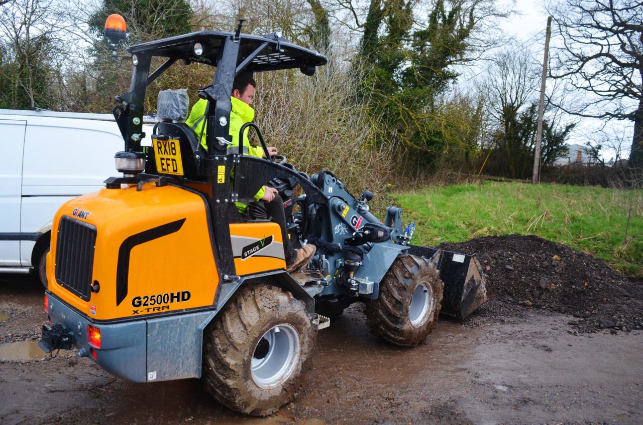 G2500 Series Heavy Duty Articulated Wheel Loader Giant Loaders